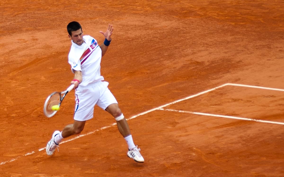 tennis forehand technique straight arm forehand vs bent arm